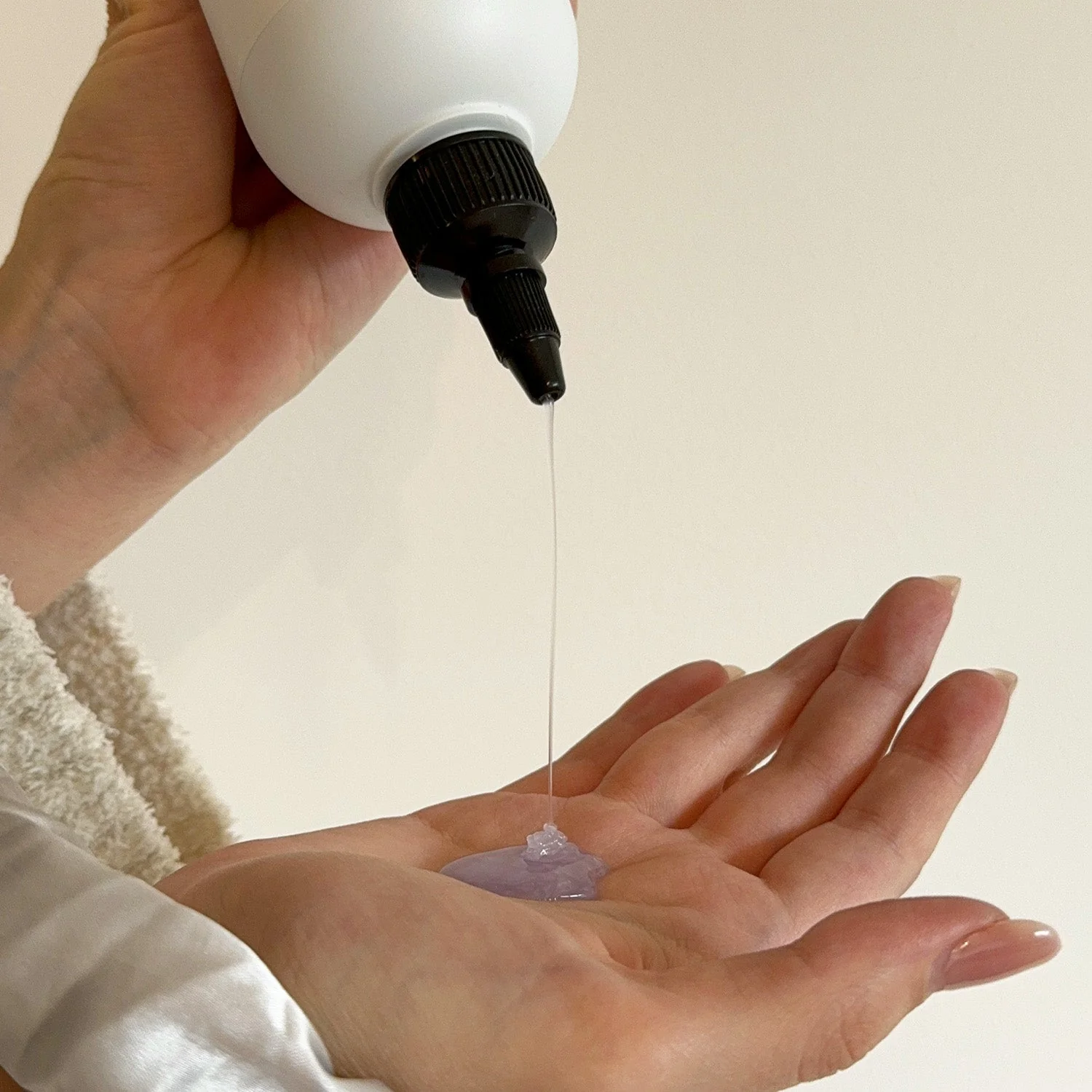 Hydrating Shampoo - Image 5